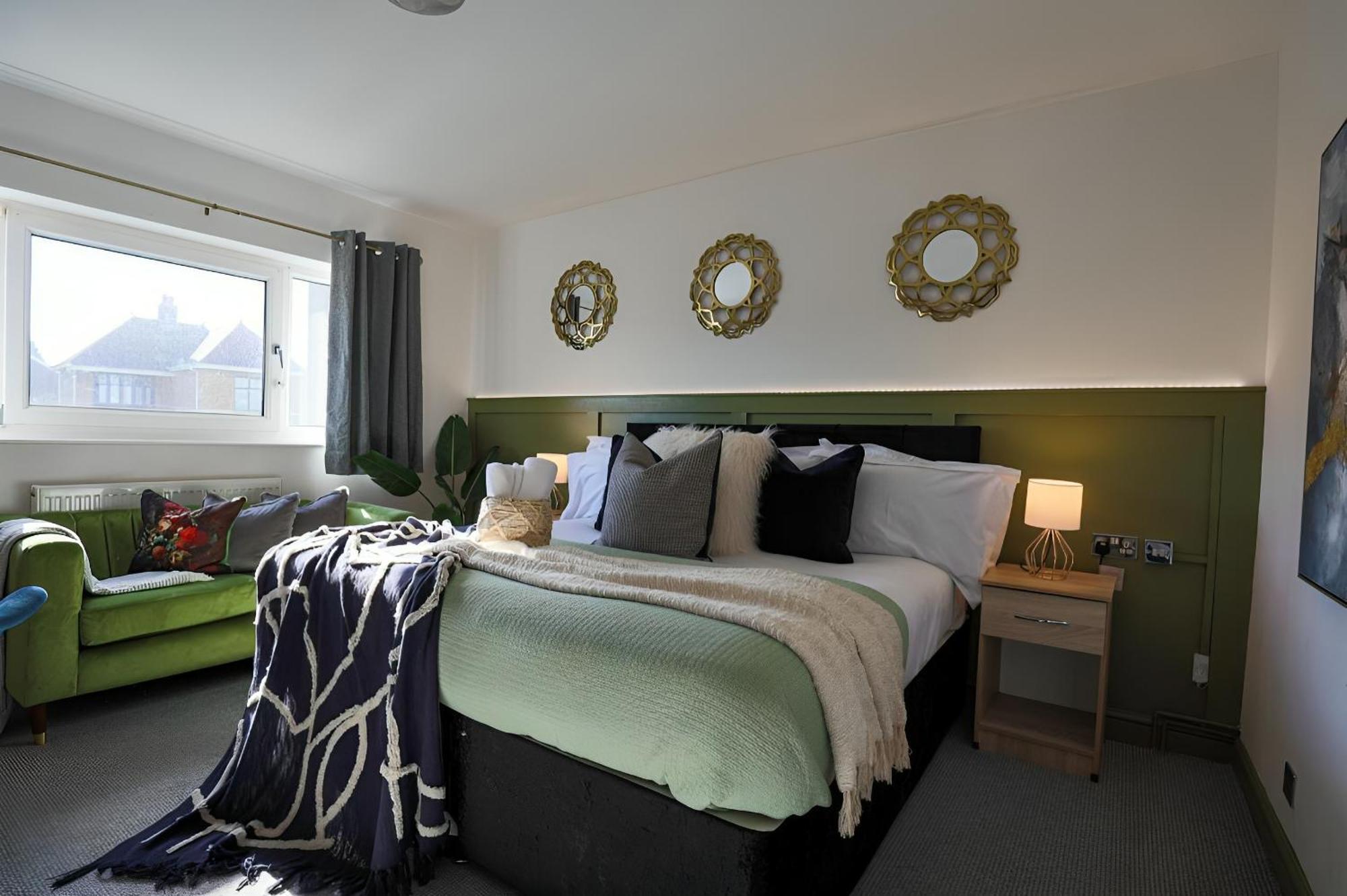 Coastal Park Accommodation Llanelli Extérieur photo