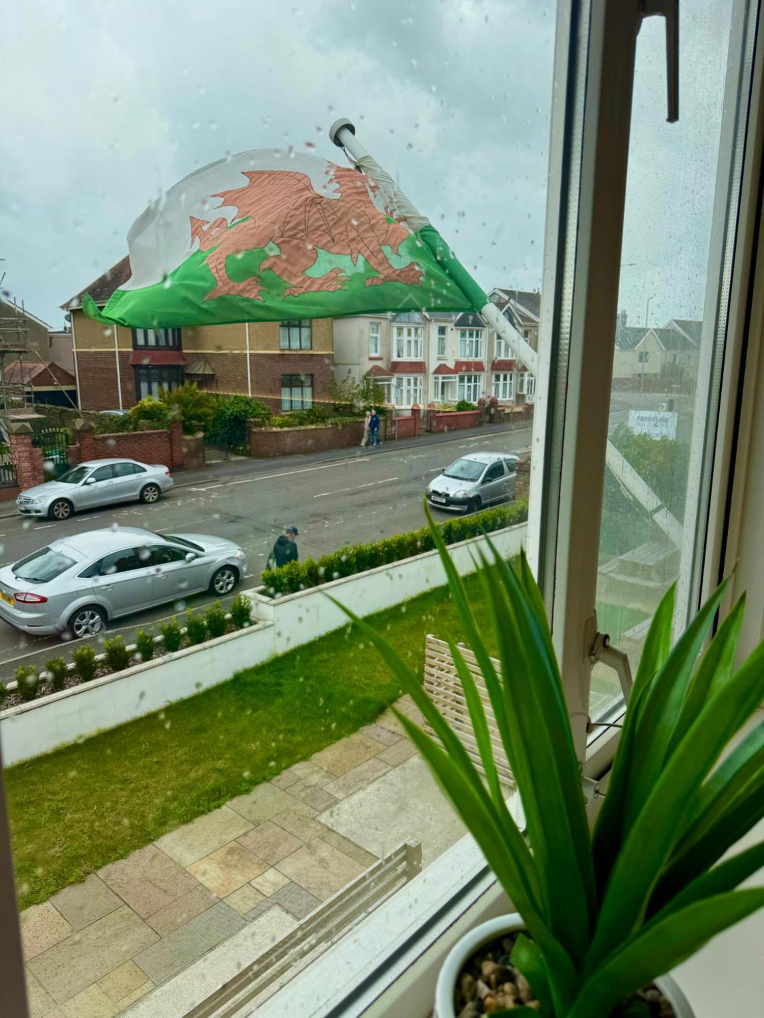 Coastal Park Accommodation Llanelli Extérieur photo