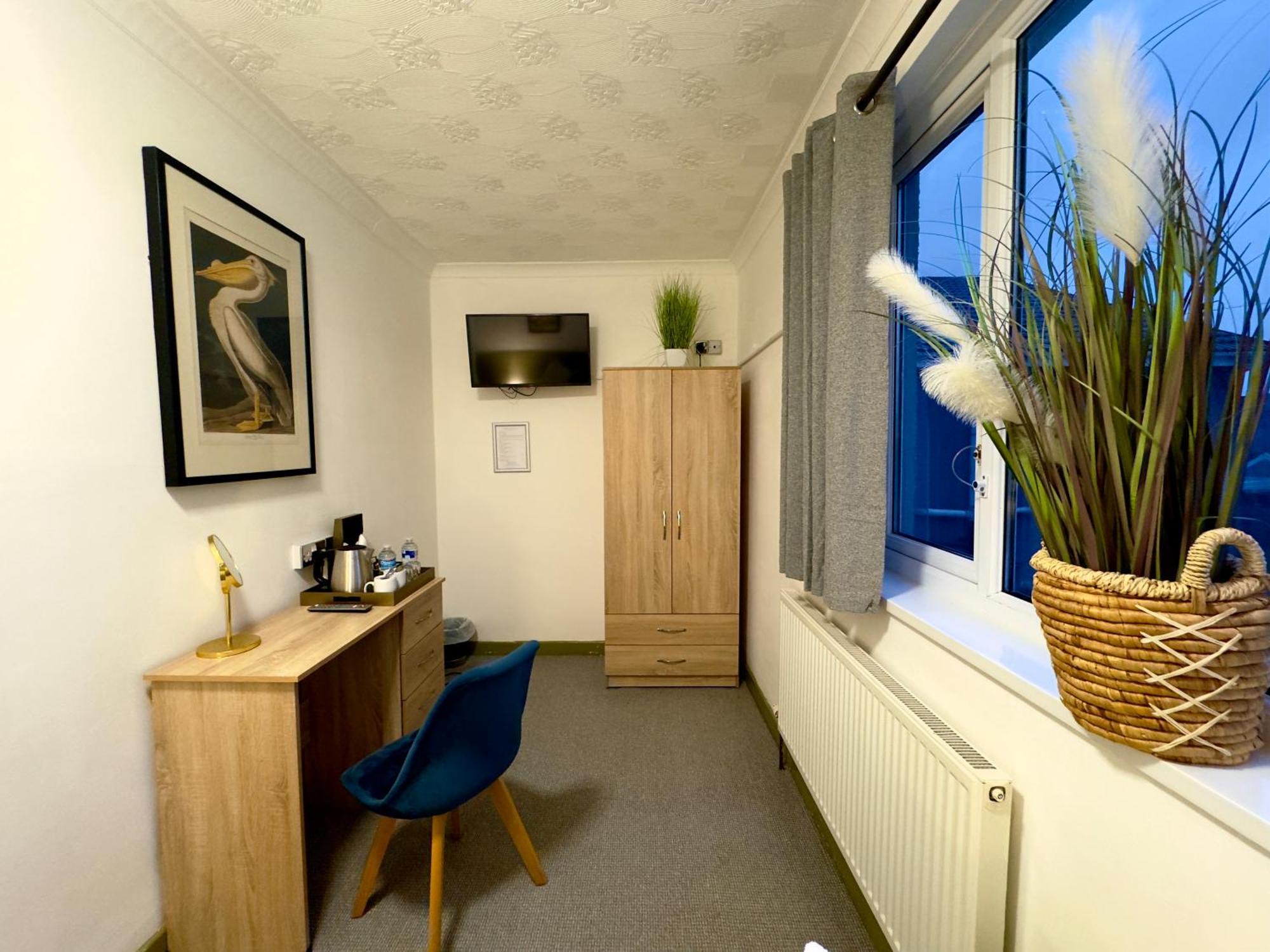 Coastal Park Accommodation Llanelli Extérieur photo