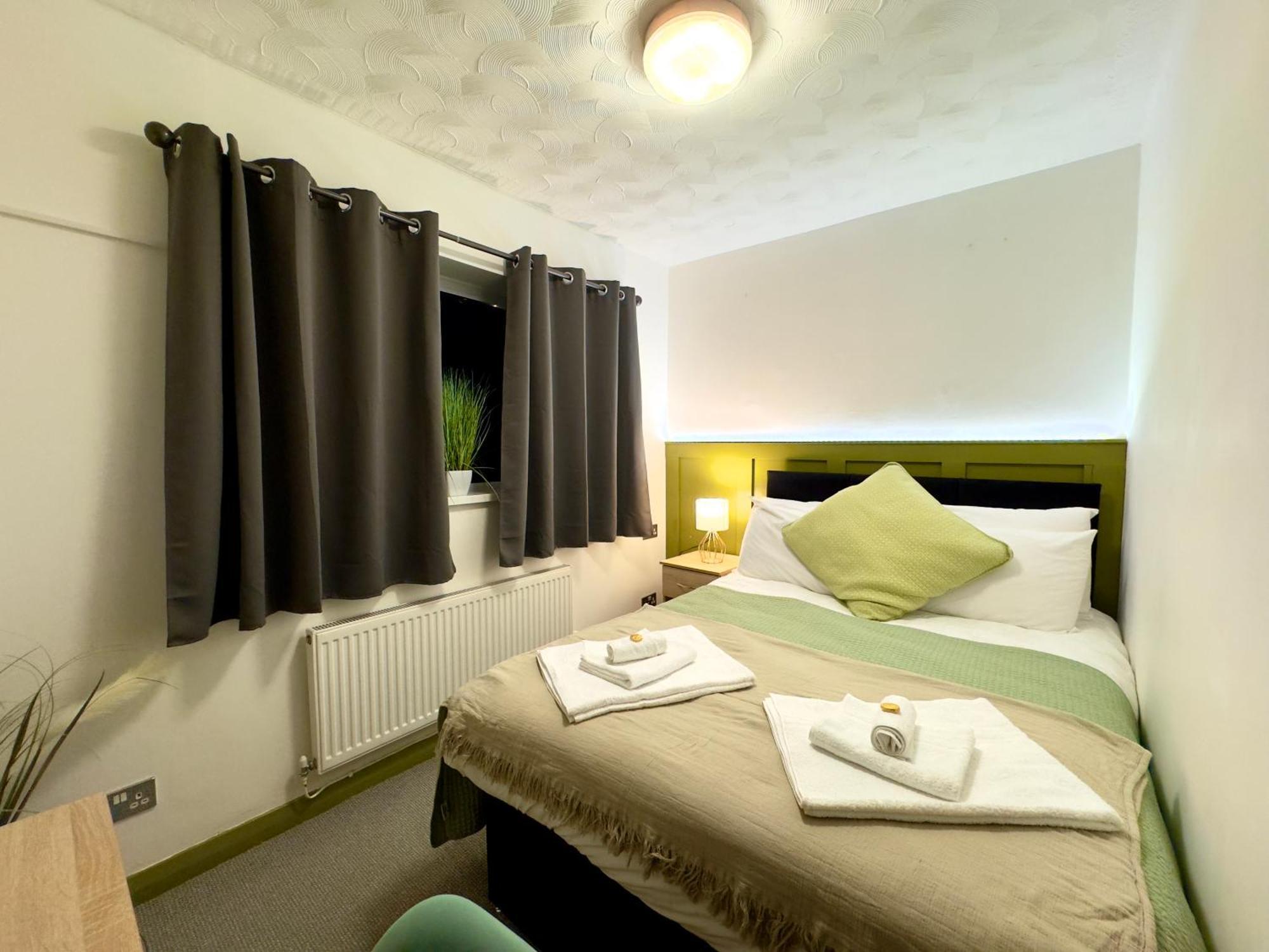 Coastal Park Accommodation Llanelli Extérieur photo