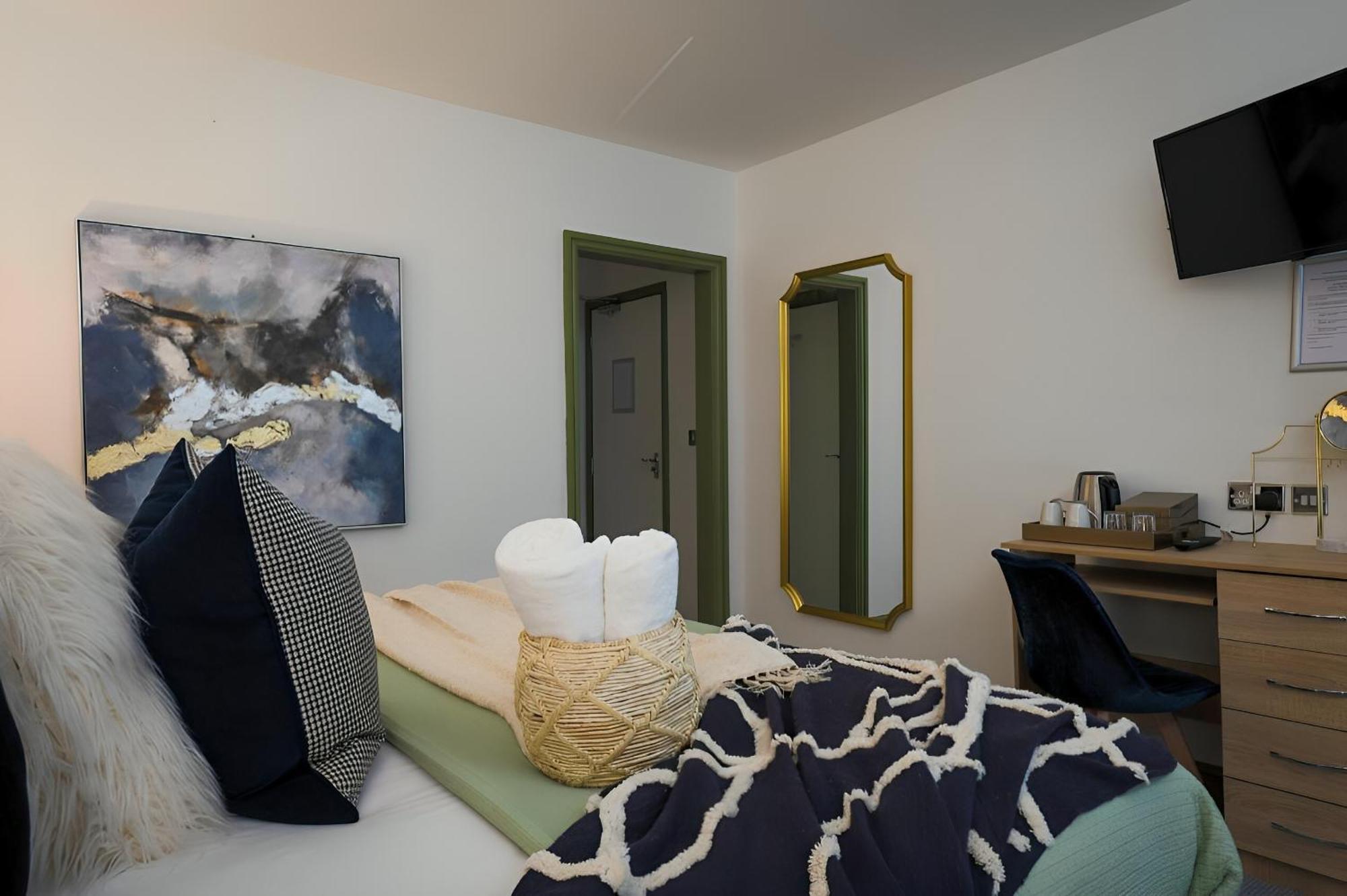 Coastal Park Accommodation Llanelli Extérieur photo