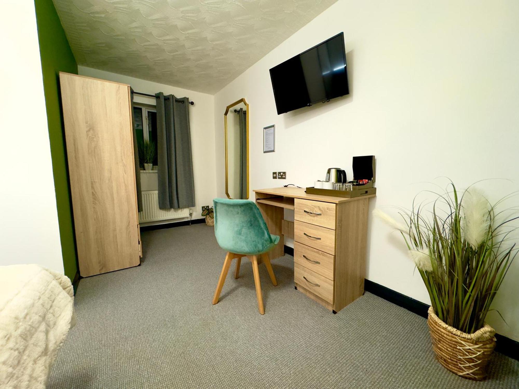 Coastal Park Accommodation Llanelli Extérieur photo